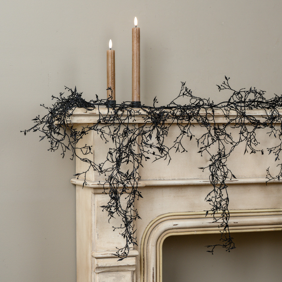 6' BLACK WOOLGRASS WEEPING GARLAND