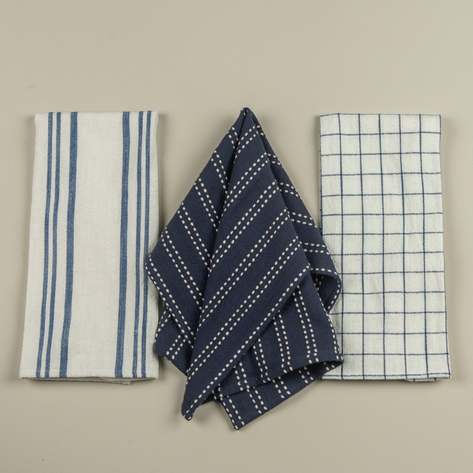 SET/ 3 BLUE & WHITE KITCHEN TOWELS