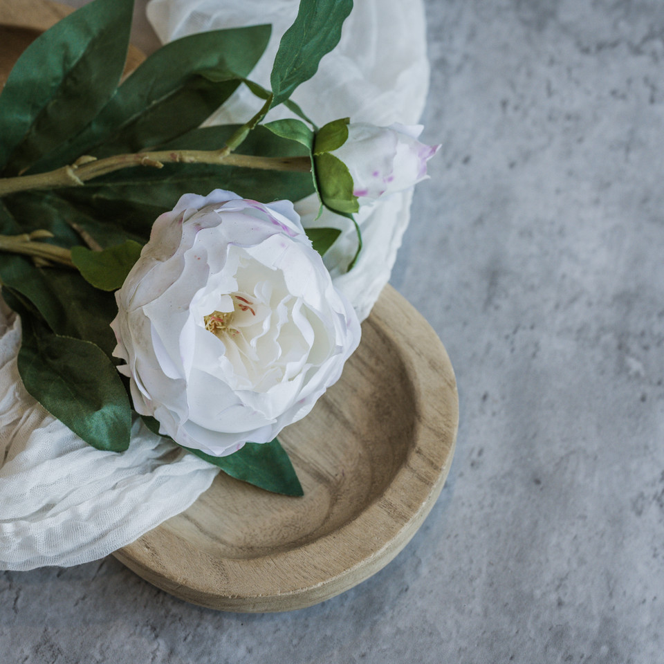 24" SOFT TOUCH WHITE PEONY STEM