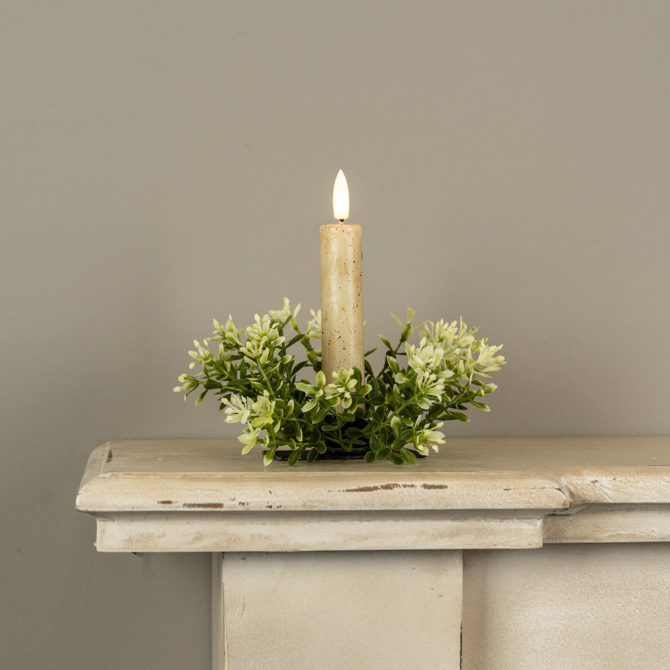 6" NEW ENGLAND BOXWOOD & BERRIES TAPER CANDLE RING