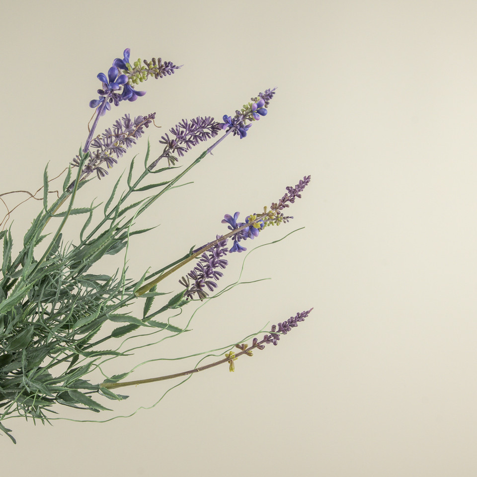 22" LAVENDER BUSH