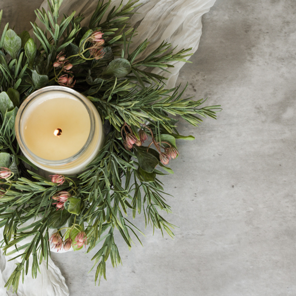 14" ROSEMARY W/ PINK BERRY CANDLE RING