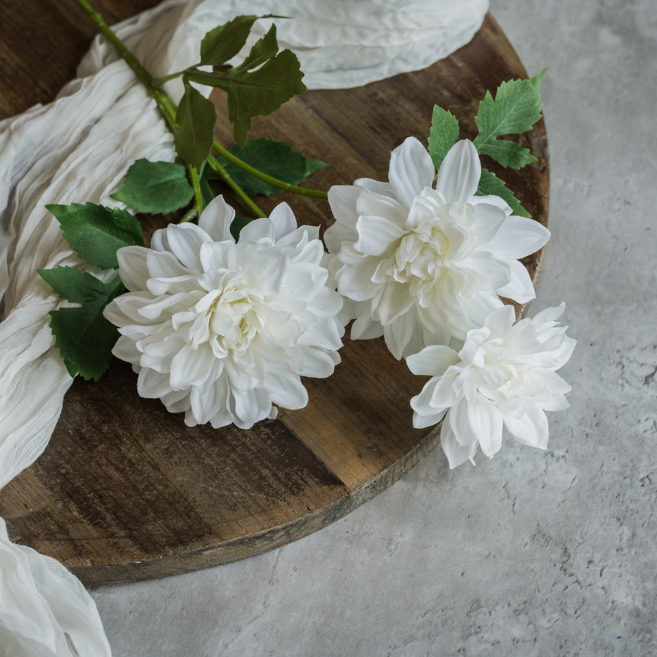 25.5" WHITE DAHLIA SPRAY