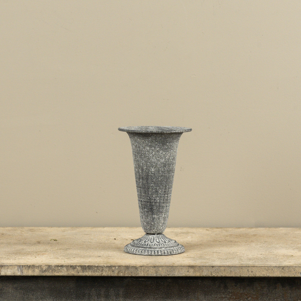 OCTAVIA URN