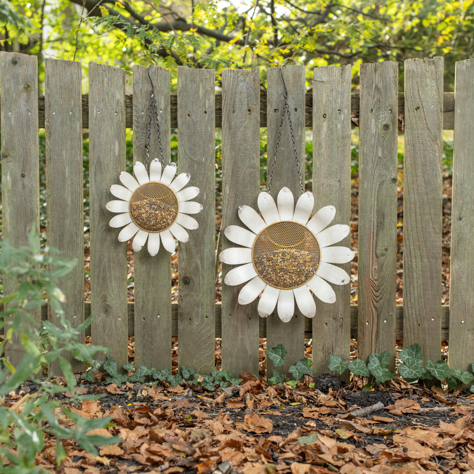 10.25" HANGING DAISY BIRD FEEDER