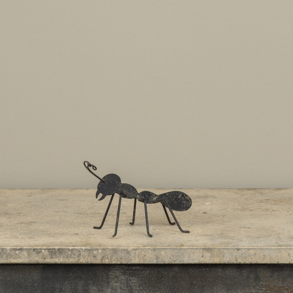 6" METAL ANT