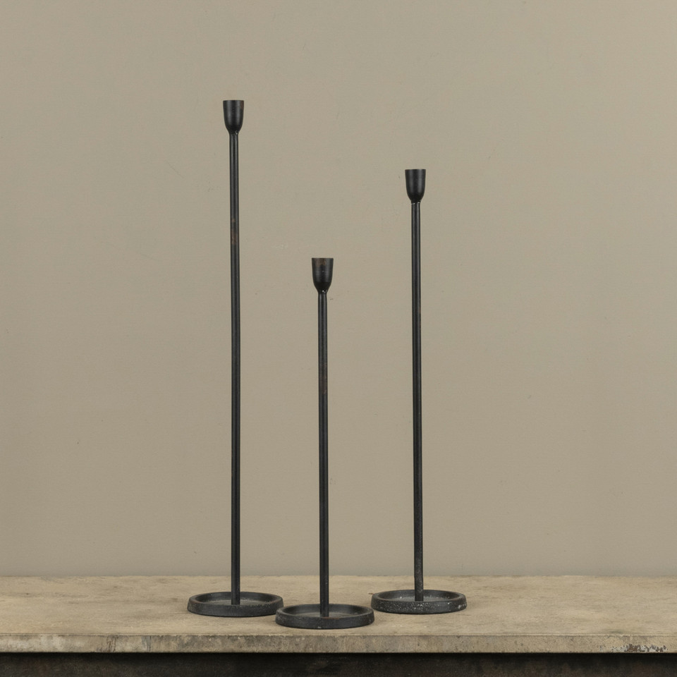 20.25" BLACK NEWTON TAPER CANDLESTICK
