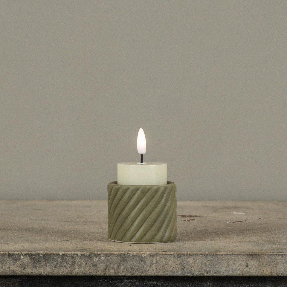 2" GREEN TWISTED TEALIGHT CANDLE HOLDER