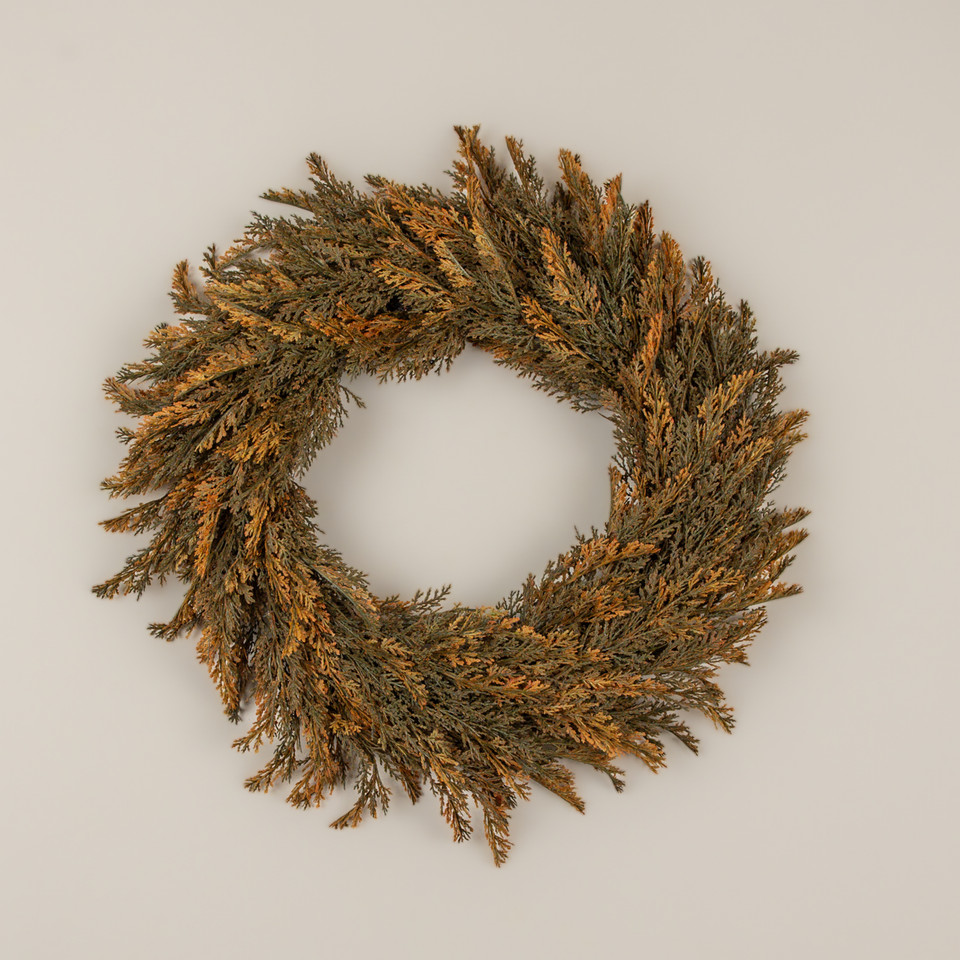 24" ORANGE TIPPED JUNIPER WREATH