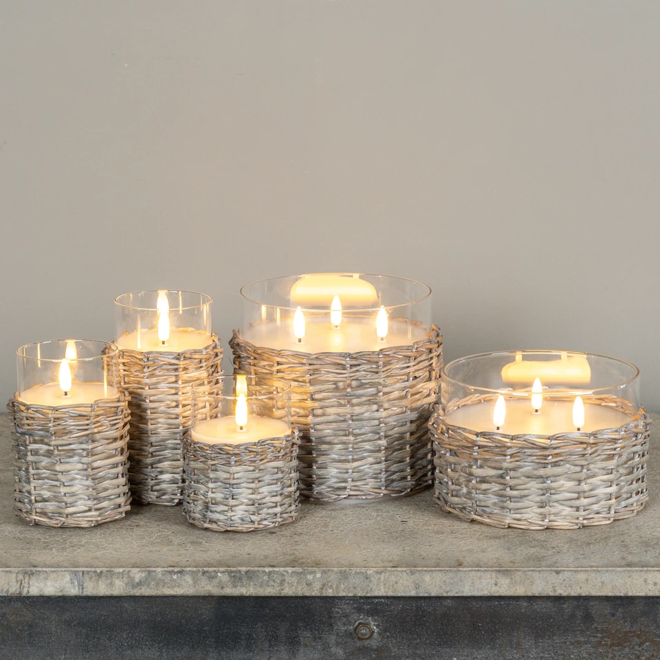 4" WOVEN WICKER GLASS 3D FLAME CANDLE