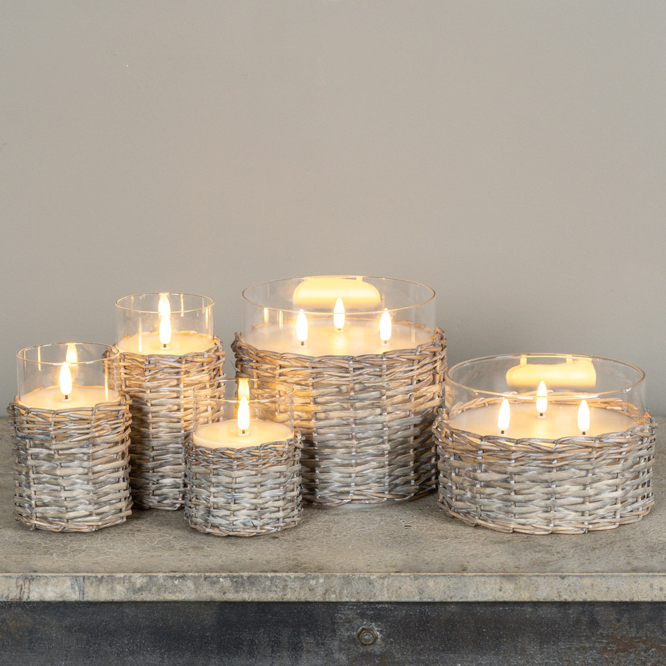6" WOVEN WICKER GLASS 3D FLAME CANDLE