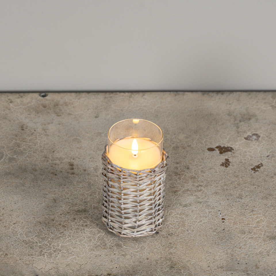 6" WOVEN WICKER GLASS 3D FLAME CANDLE
