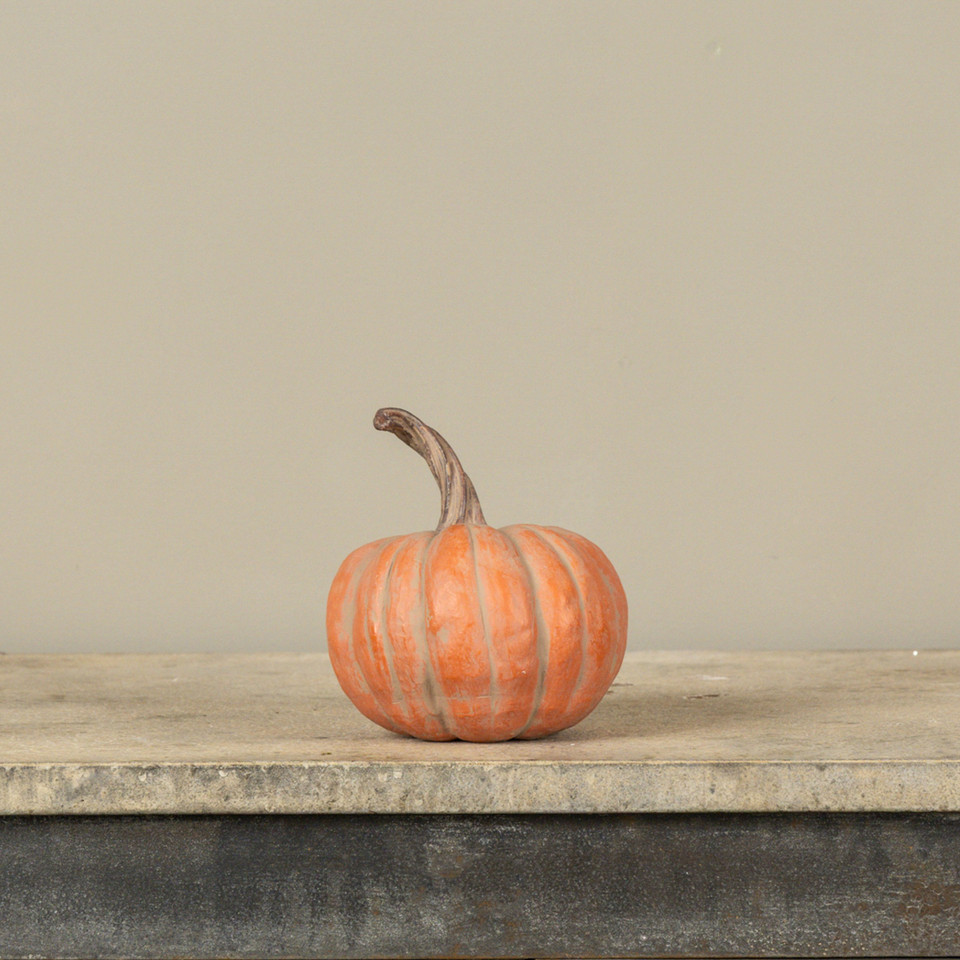 5.5" DUSTY ORANGE PUMPKIN