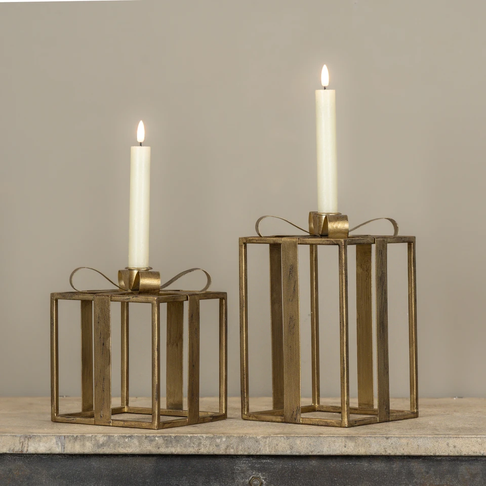 9.25" GOLD PRESENT TAPER CANDLE HOLDER