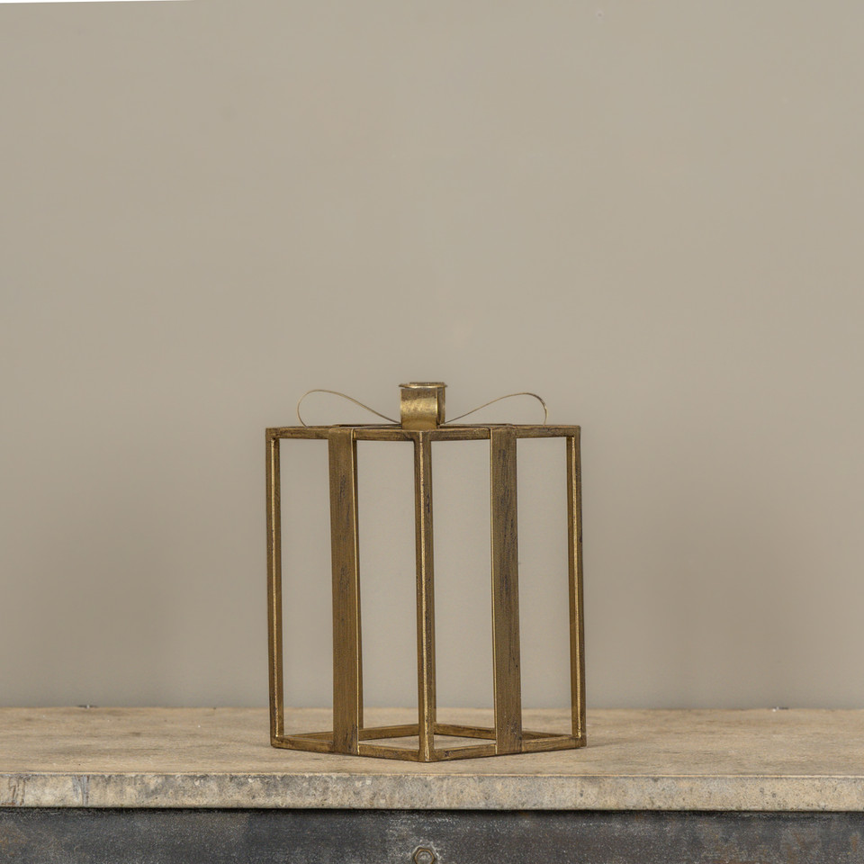 9.25" GOLD PRESENT TAPER CANDLE HOLDER