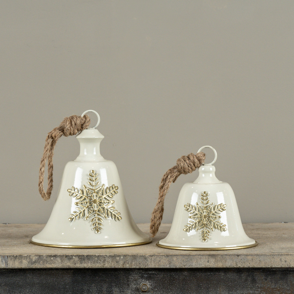 6.5" CREAM BELL W/ SNOWFLAKE