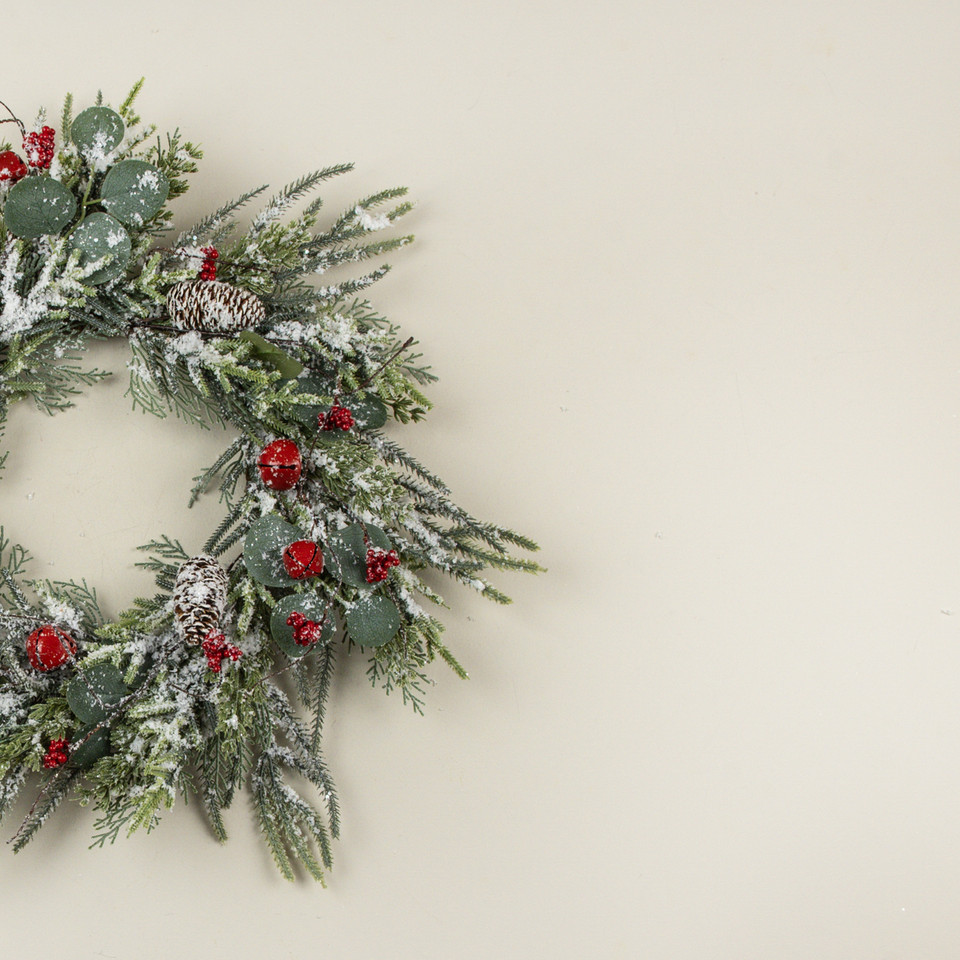 24" SNOWY PINE & CEDAR W/ BELLS & BERRIES WREATH