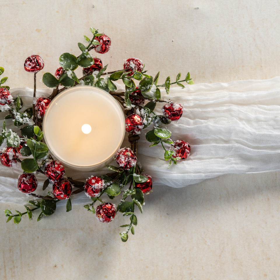 9" SNOWY BOXWOOD & RED BELLS CANDLE RING