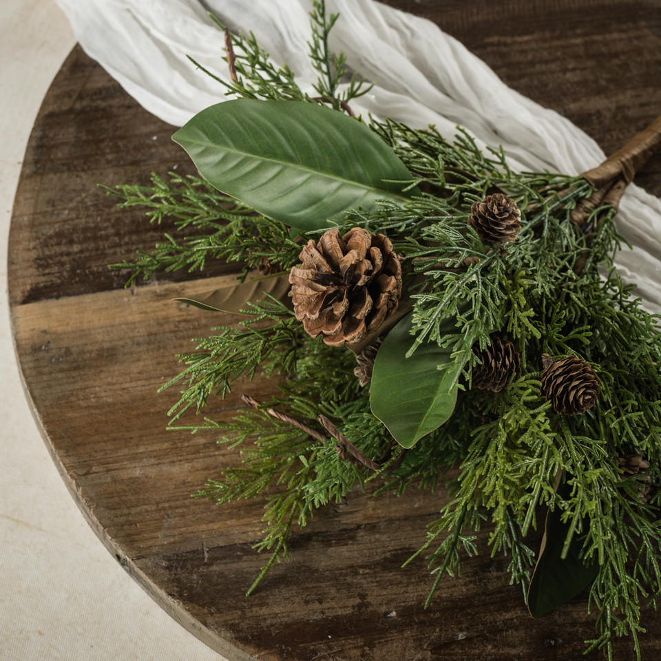 15.5" MAGNOLIA LEAF & MIXED PINECONE BUSH
