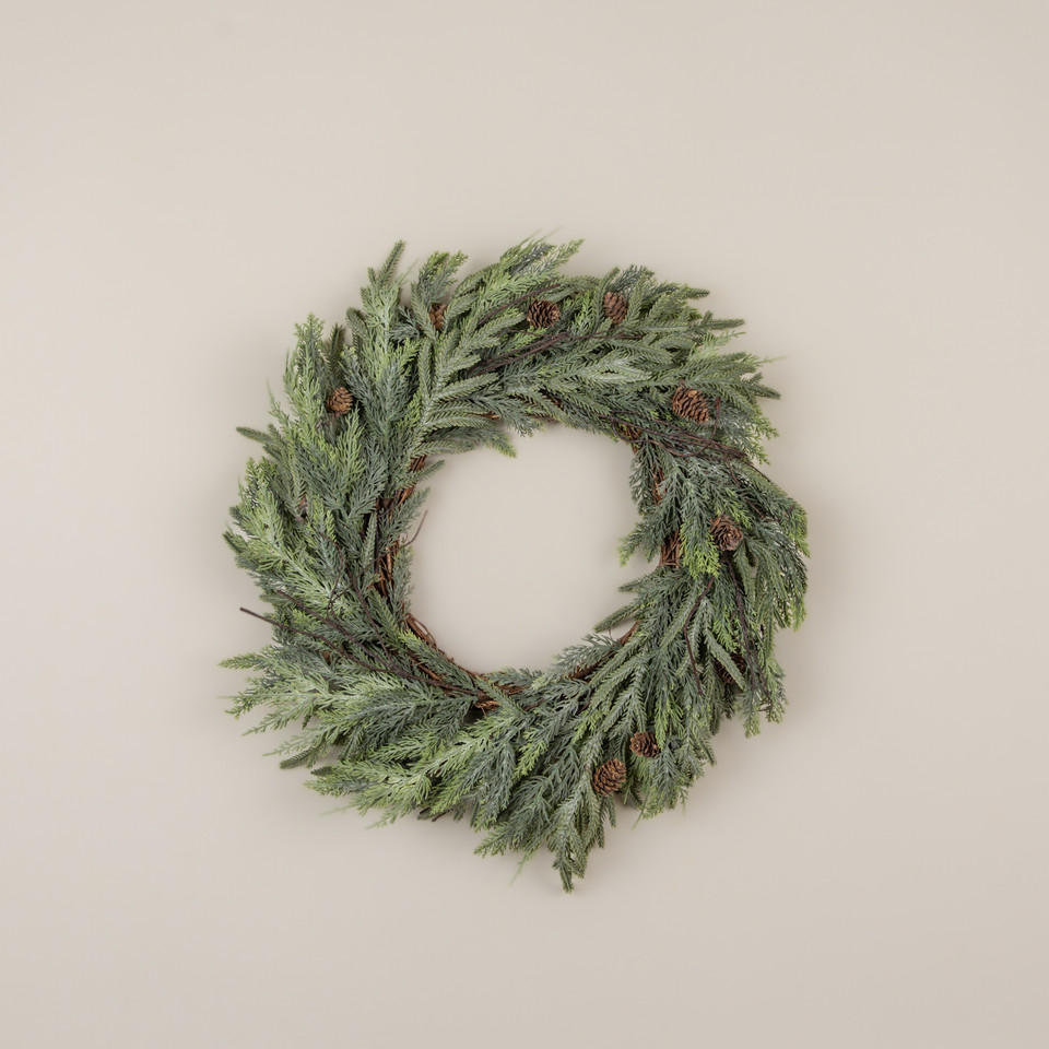22" JUNIPER, PINE & BERRY WREATH