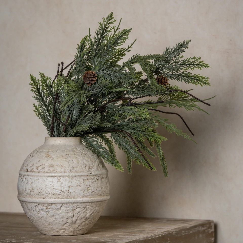 16" JUNIPER, PINE & BERRY PICK