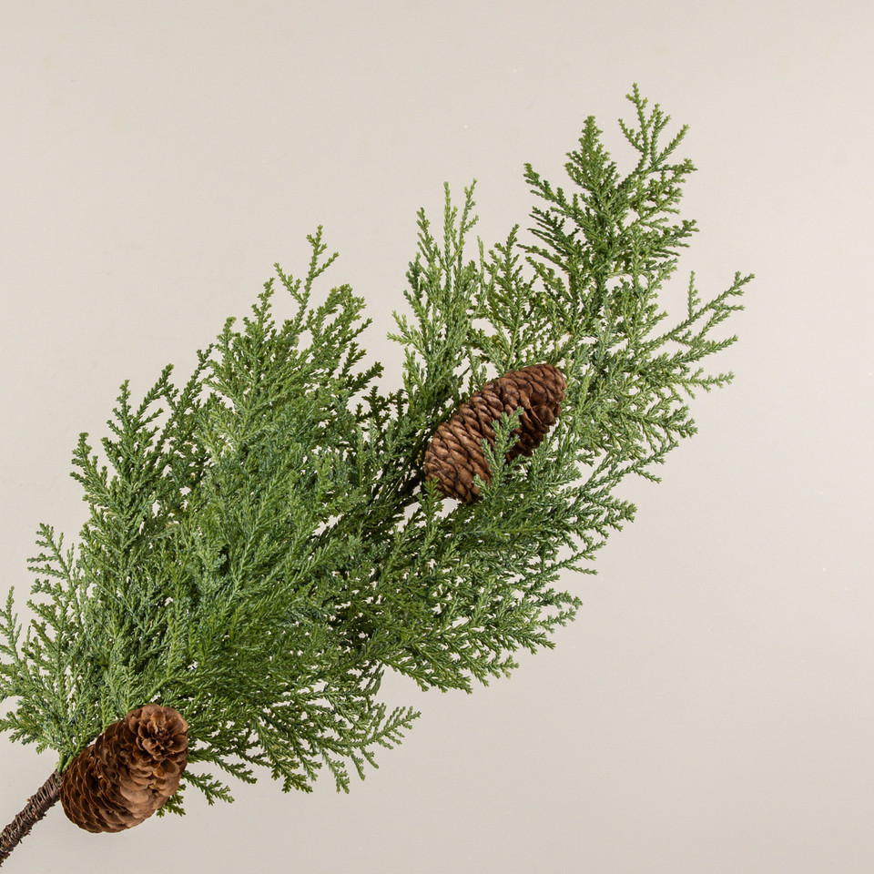 30" CEDAR W/ PINECONE SPRAY