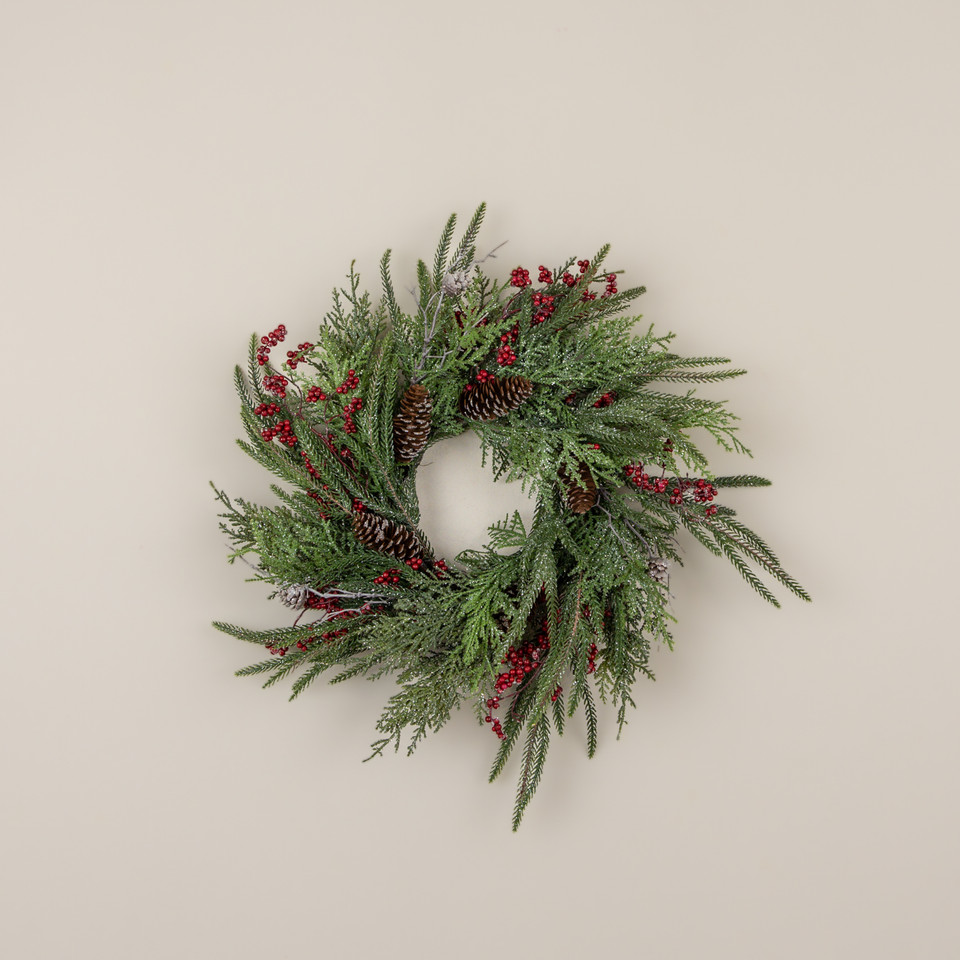 18" CEDAR, PINE & RED BERRIES CANDLE RING