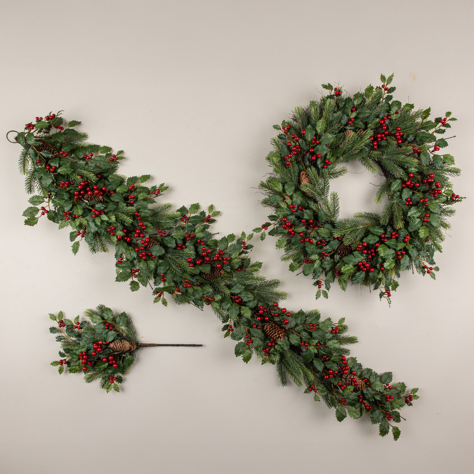 24" HOLLY, PINE & BERRY WREATH
