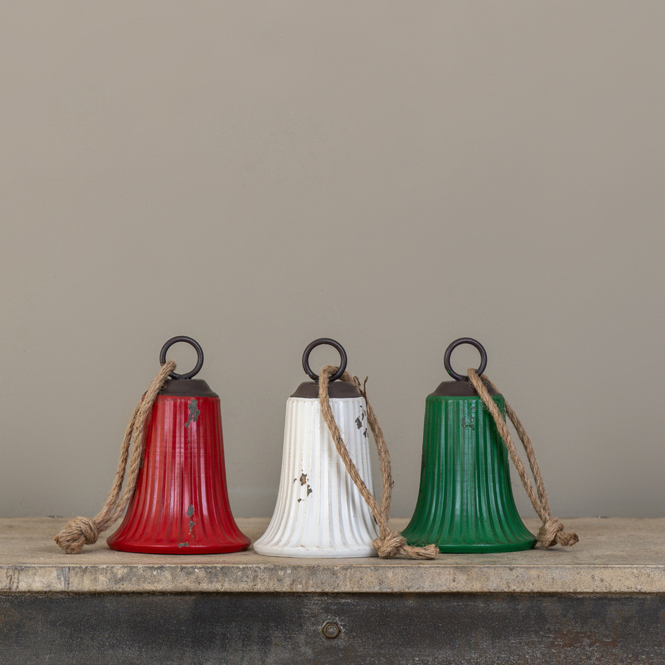 SET/3 HANGING GREEN, RED & WHITE BELLS