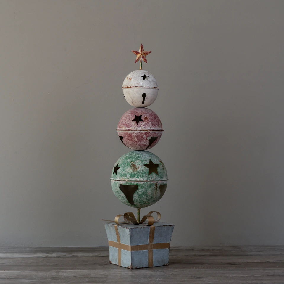 STACKED HOLIDAY BELLS & PRESENT STAKE