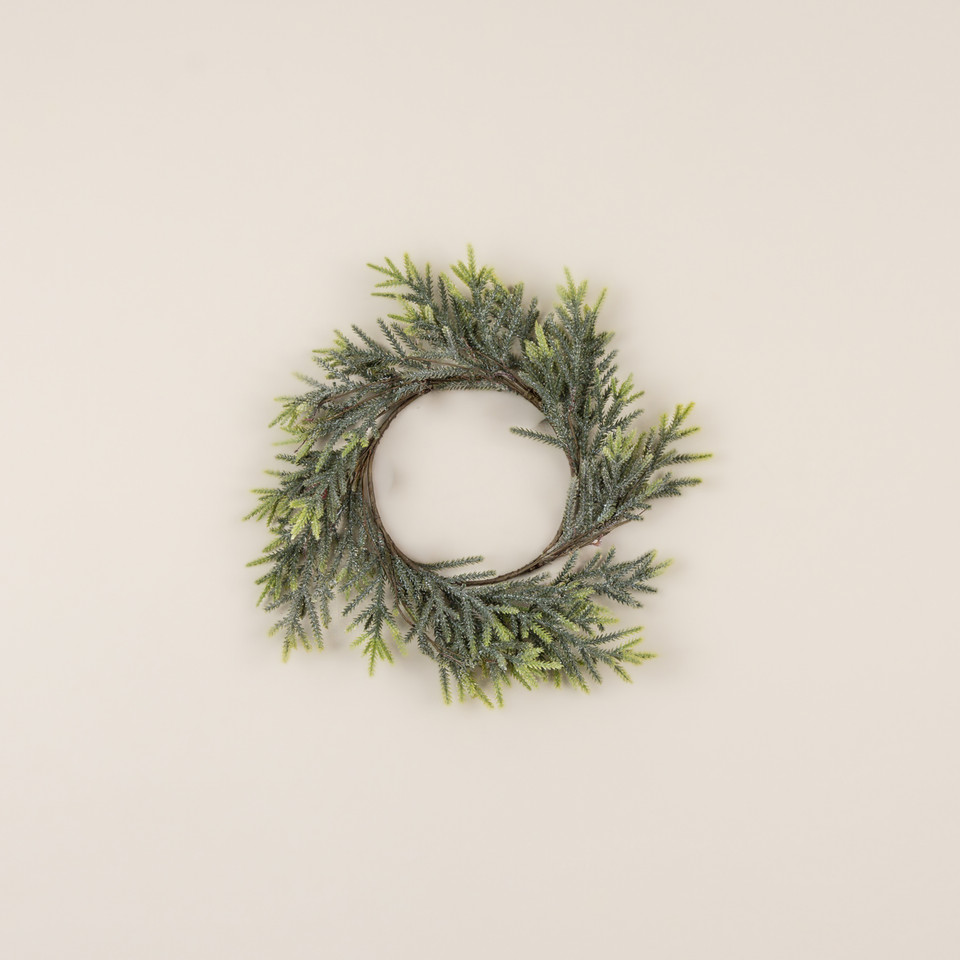 14" MOUNTAIN PINE W/ ICED BERRIES CANDLE RING