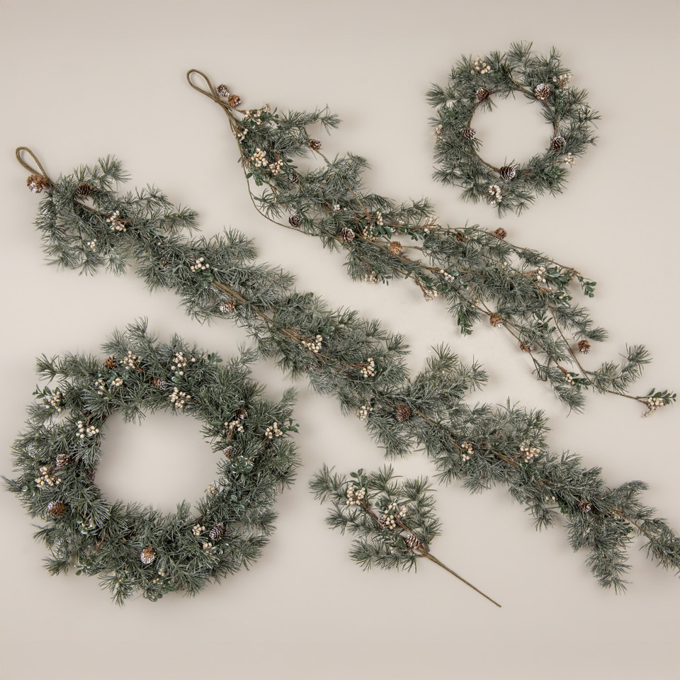 5' PINE W/ CREAM BERRIES GARLAND