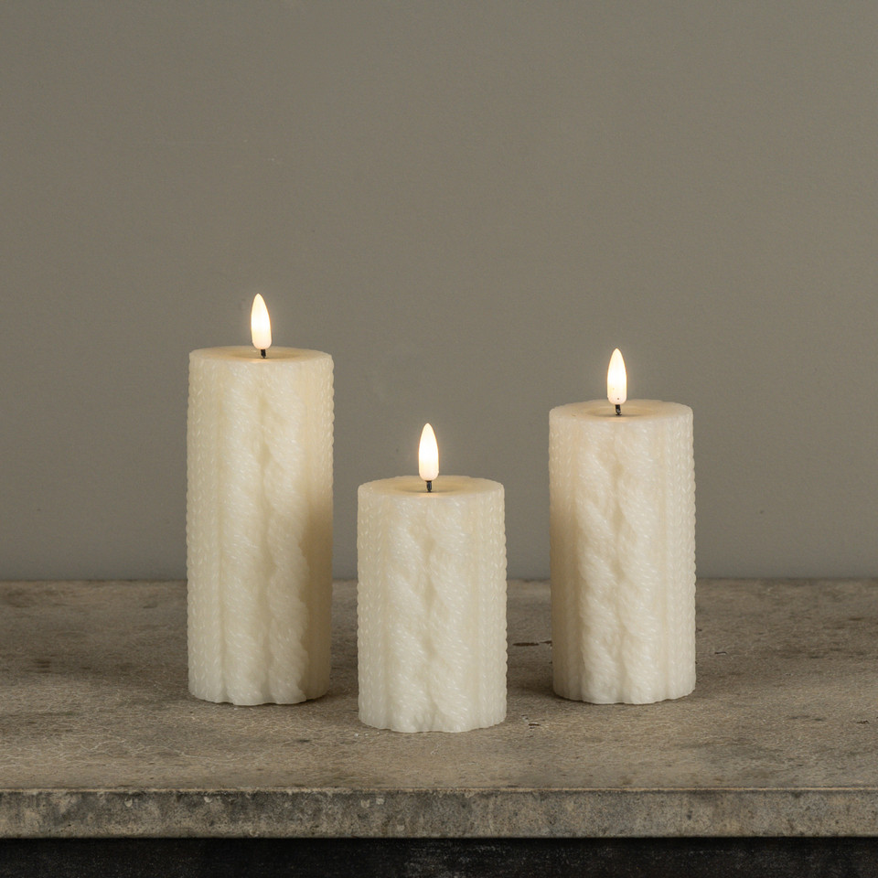 6" CREAM SWEATER 3D FLAME CANDLE