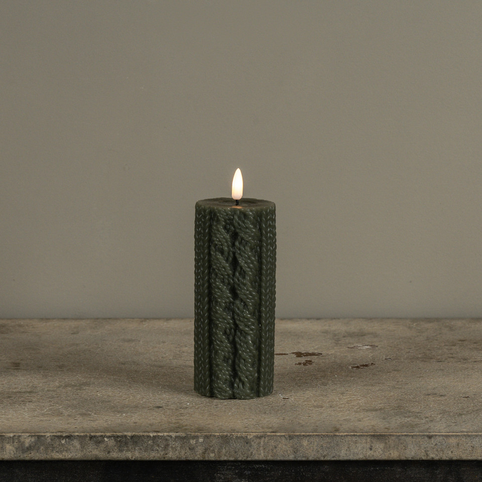6" DARK GREEN SWEATER 3D FLAME CANDLE
