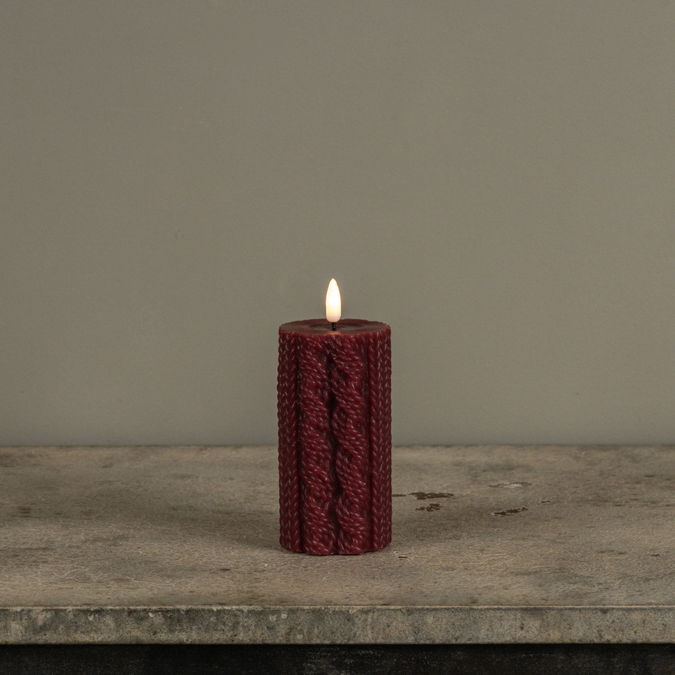 5" RED SWEATER 3D FLAME CANDLE