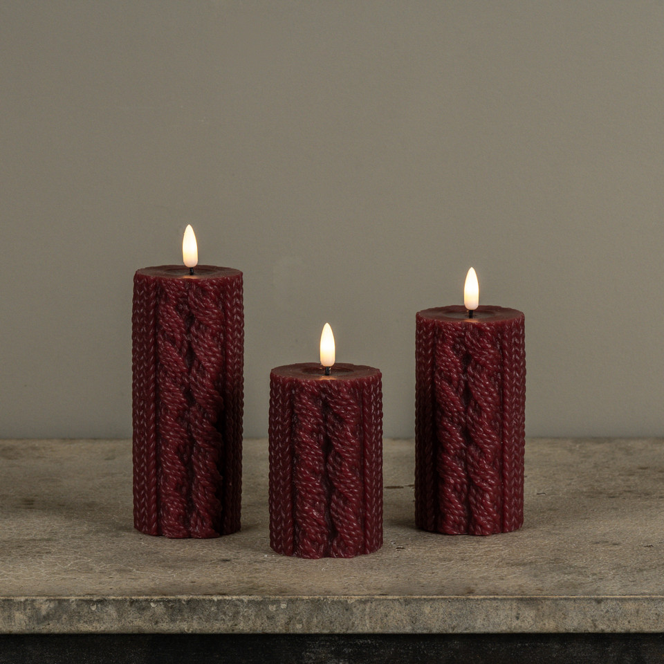 6" RED SWEATER 3D FLAME CANDLE