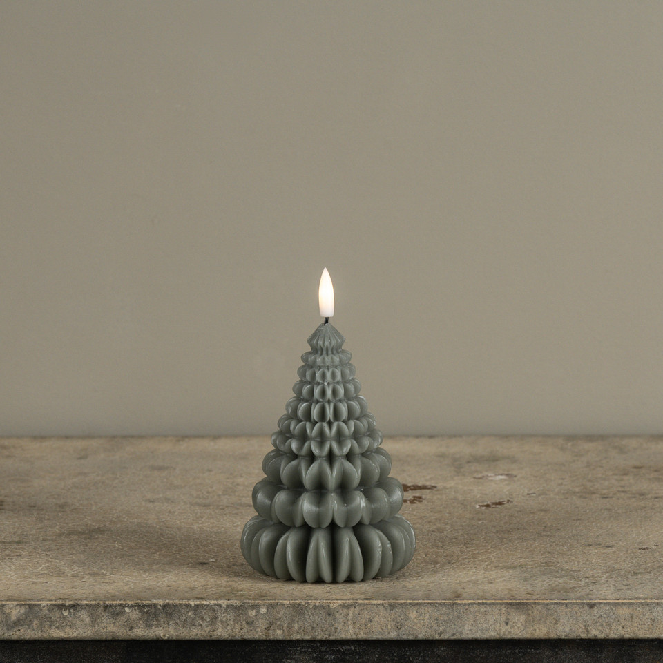5.5" GREEN 3D FLAME RUFFLE TREE CANDLE