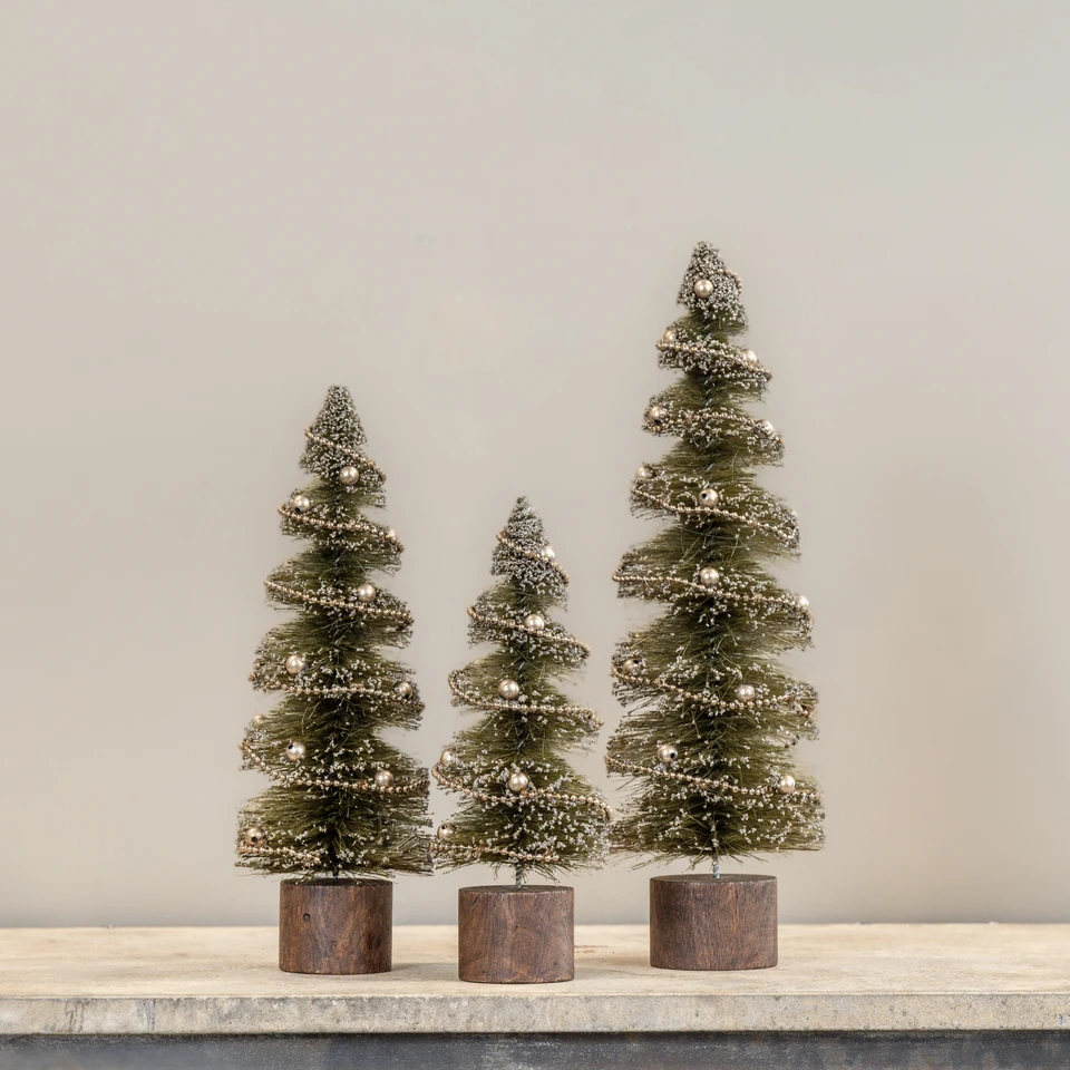 SET/3 SPIRAL CUT BOTTLEBRUSH TREES W/ ORNAMENTS & GARLAND
