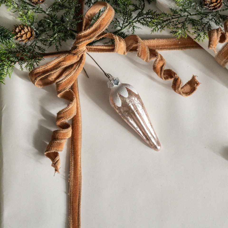 4.5" SILVER SPIKE ORNAMENT