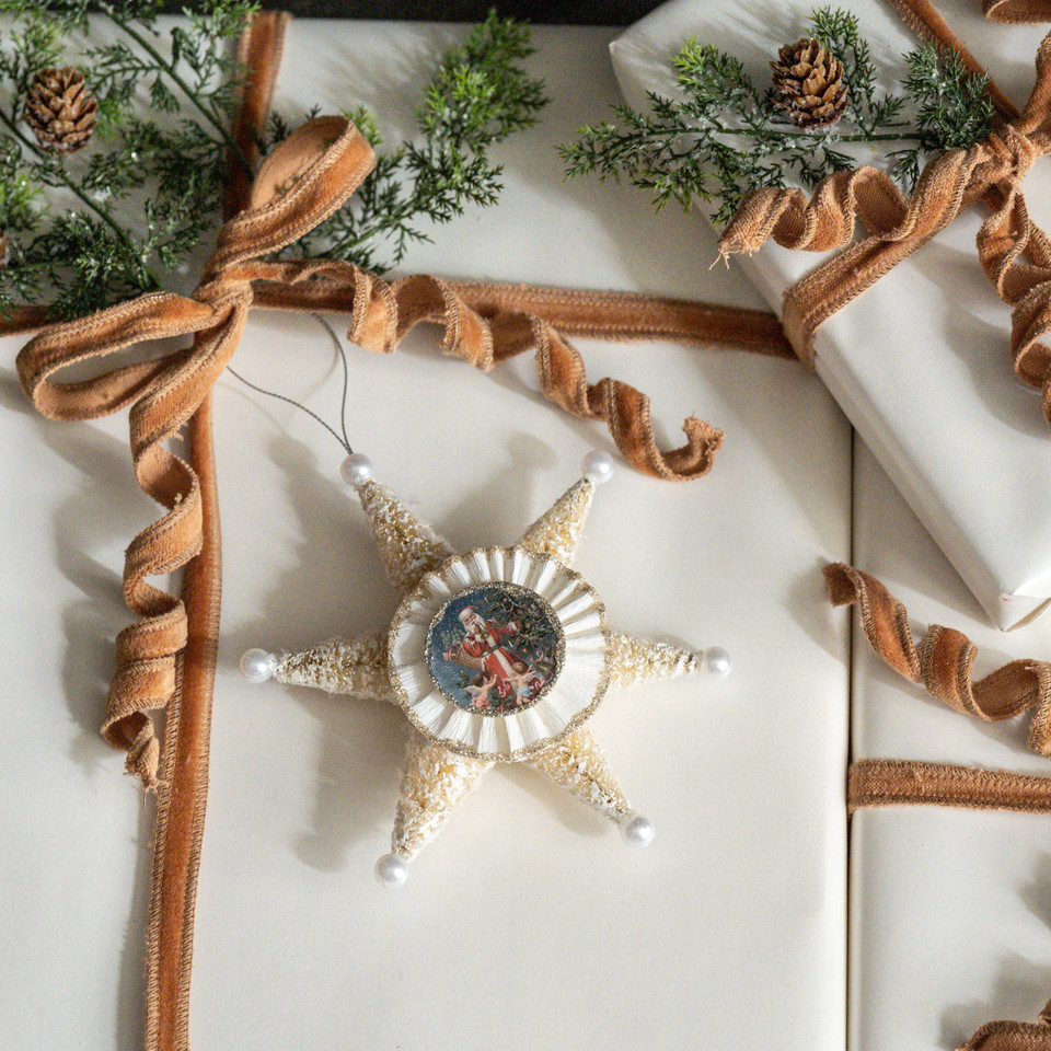 GLITTERED CREAM STAR W/ SANTA ORNAMENT