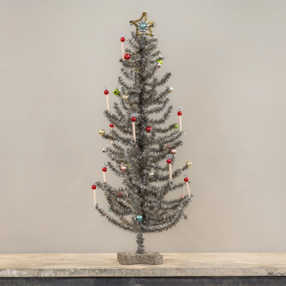25" SILVER FESTIVE TREE