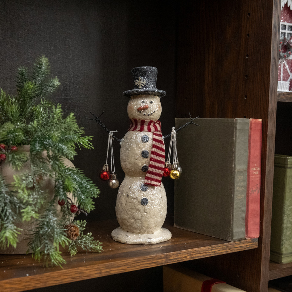 SAM MACHE SNOWMAN
