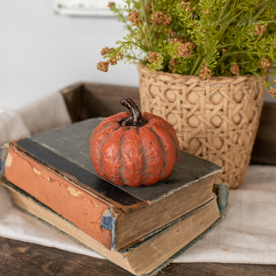 2.75" ORANGE SHORT PUMPKIN
