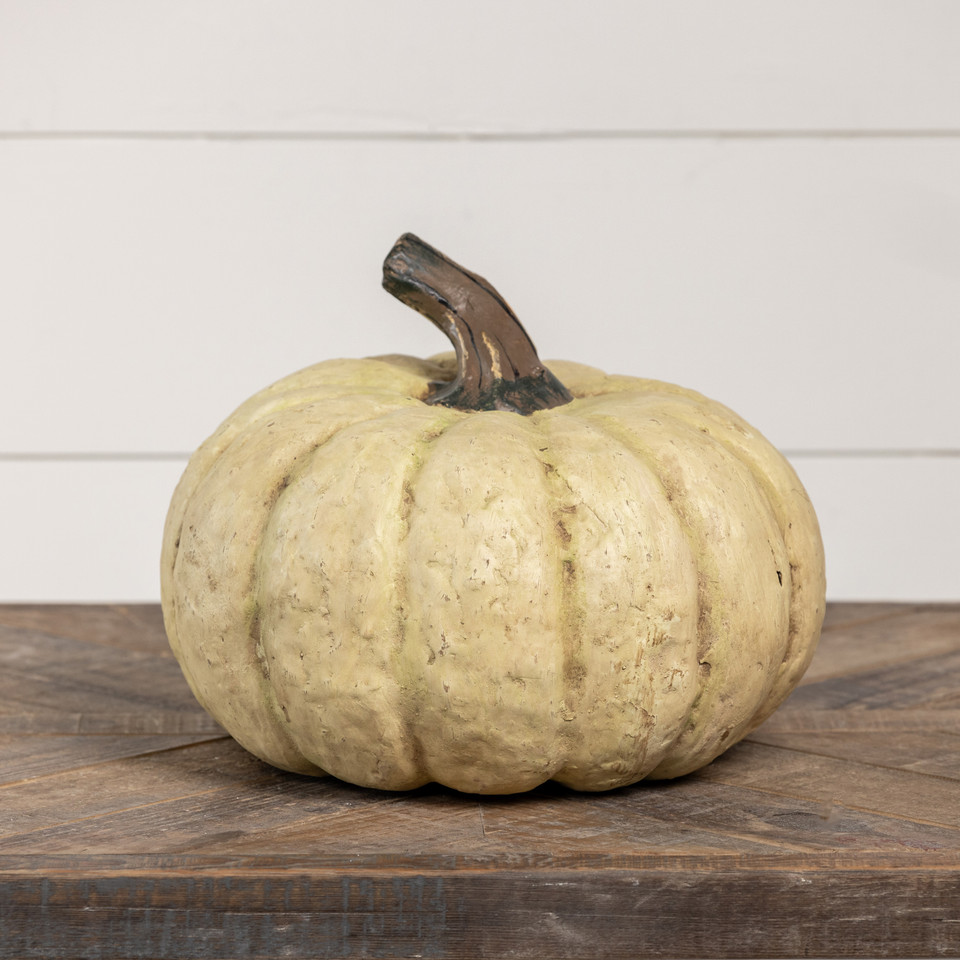 9" WHITE SHORT PUMPKIN