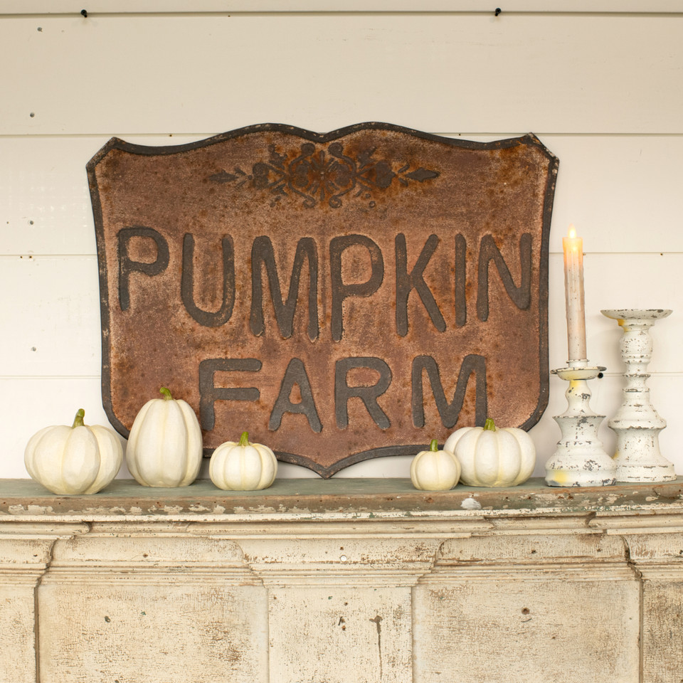 PUMPKIN FARM CREST SIGN