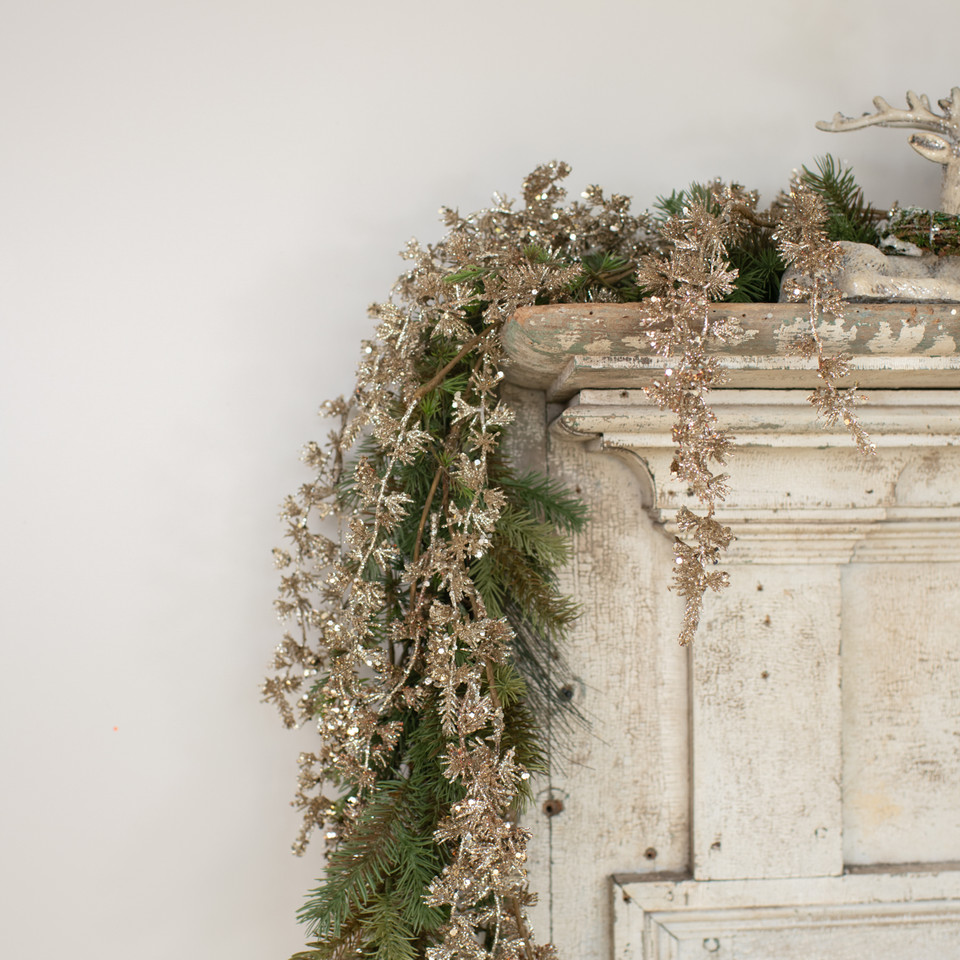 60" DRAPING CHAMPAGNE GLITTER  BUDS