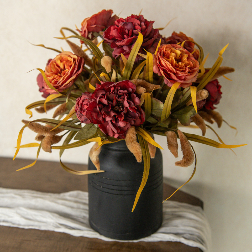 13" RED DRIED ROSE & BUD SPRAY