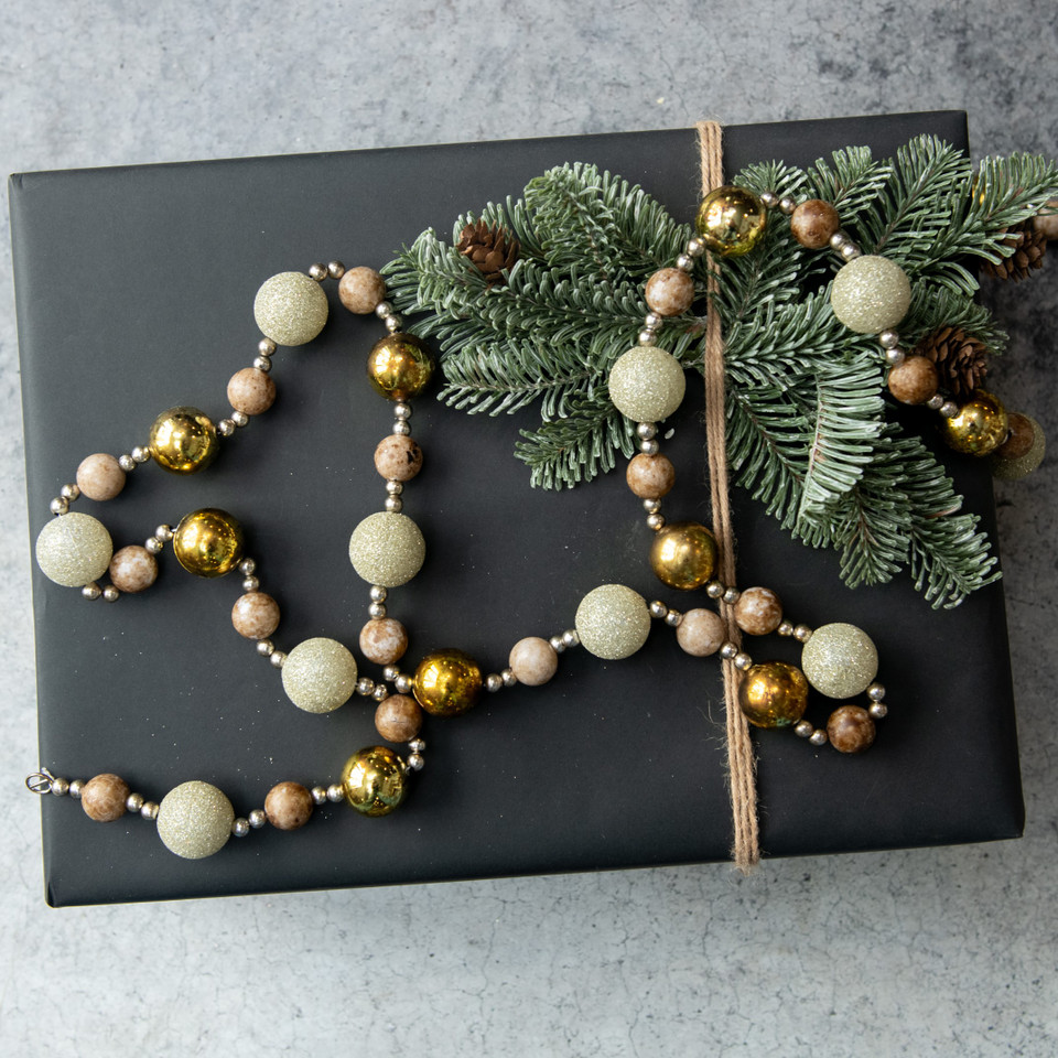 6' WHITE, GOLD & SILVER BALL GARLAND