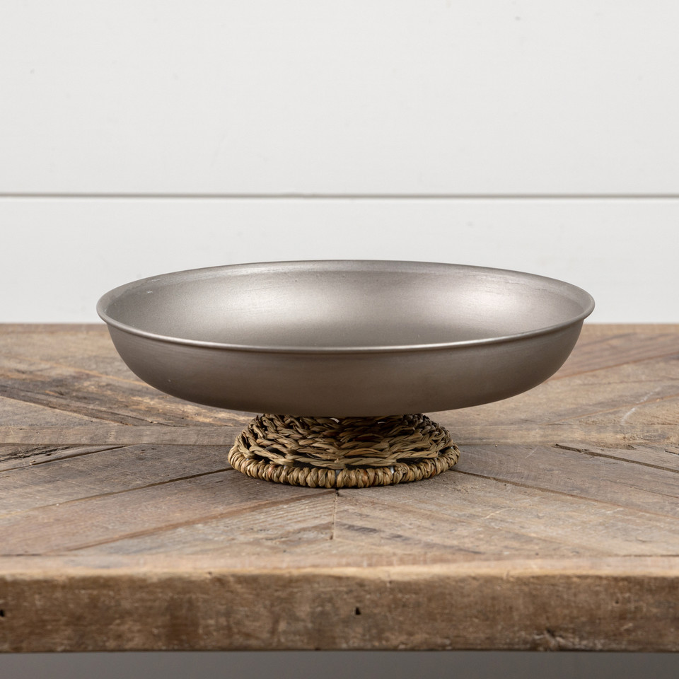 10" METAL AND GRASS PEDESTAL STAND