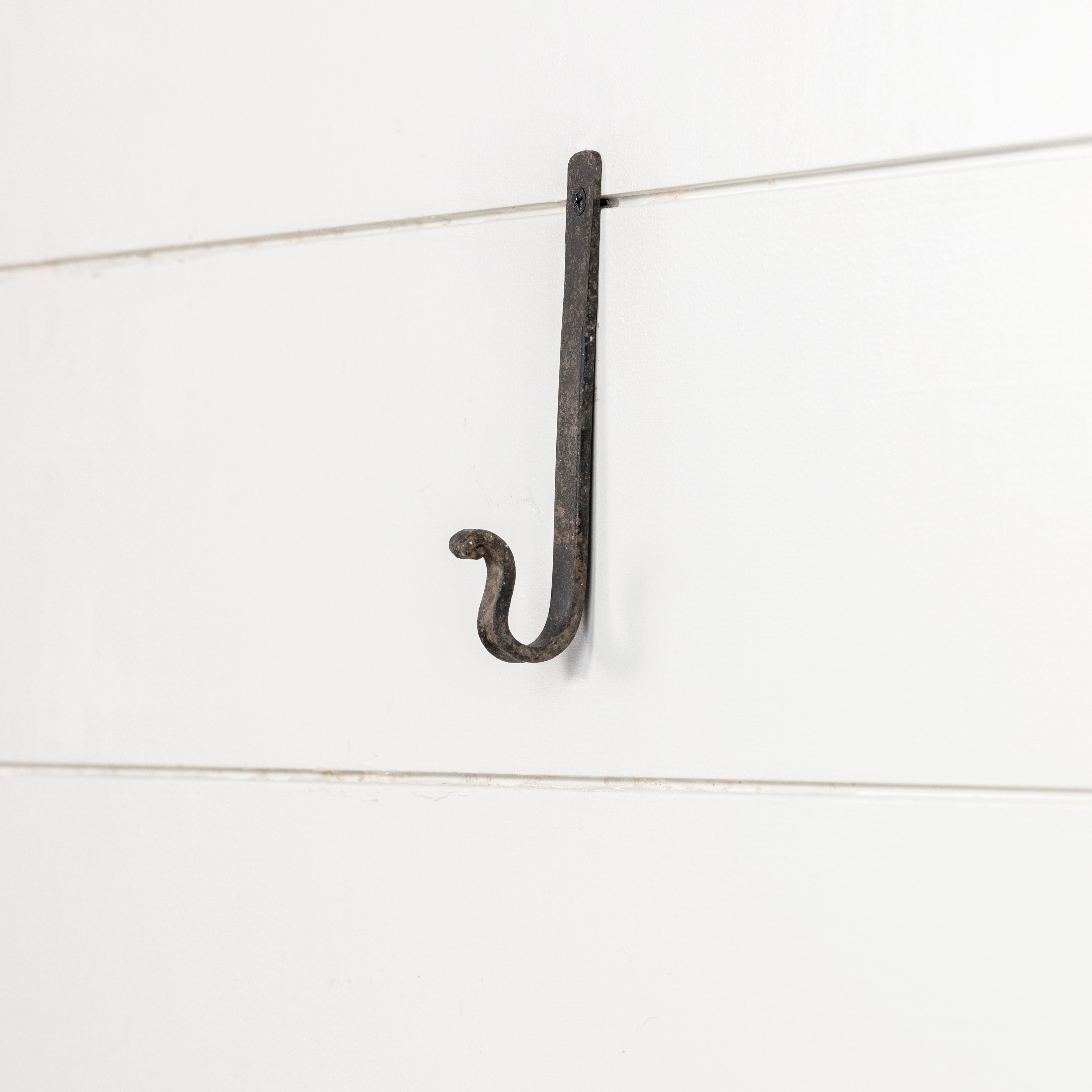 6" BLACK FORTIFIED HOOK